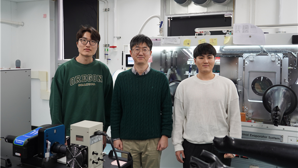 “Breaking the Limits with ‘Chemical Locking’… Incheon National University Boosts the Commercialization Potential of High-Efficiency Tandem Organic Solar Cells” 대표이미지